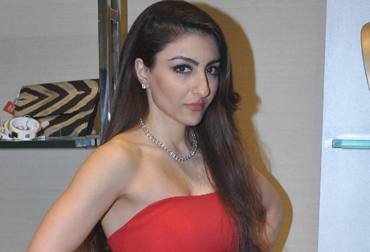 Fashion staples Of Soha Ali Khan Revealed